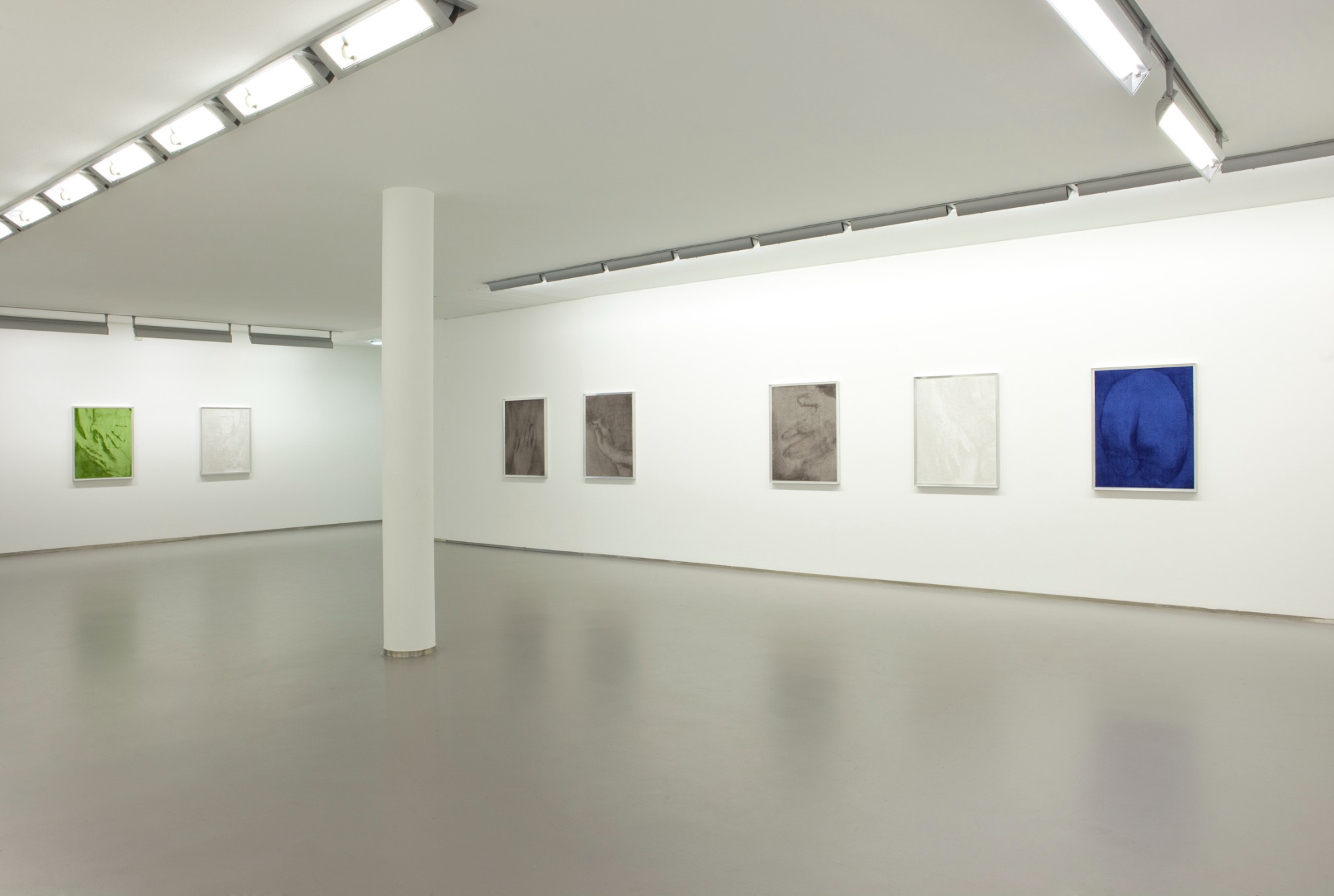 Tobias Hantmann, Licht an, Körper, Exhibition view, 2014
