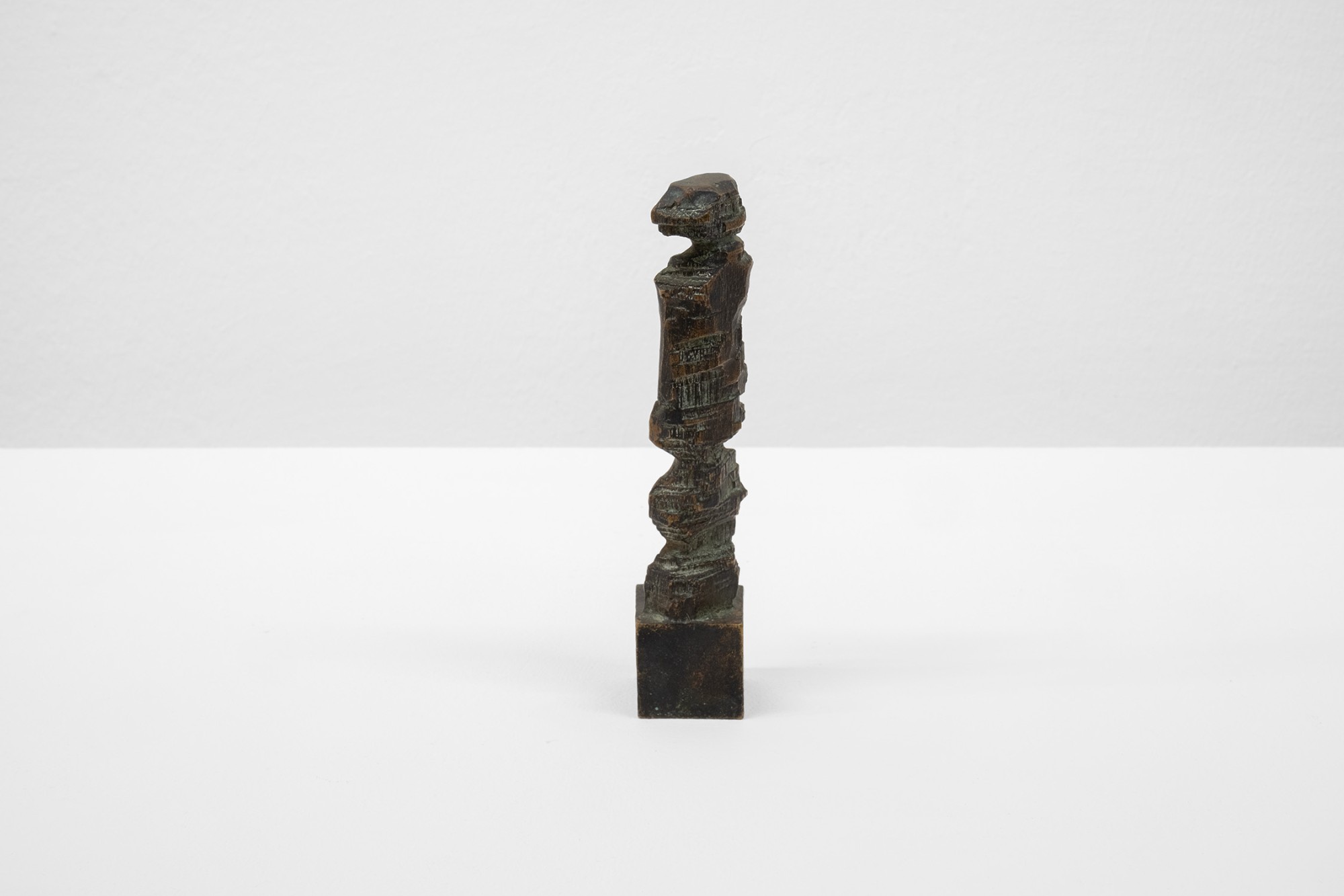 A.R. Penck, Adler und Kopf, 1985, Bronze, 4-12, 18 x 4 x 4 cm